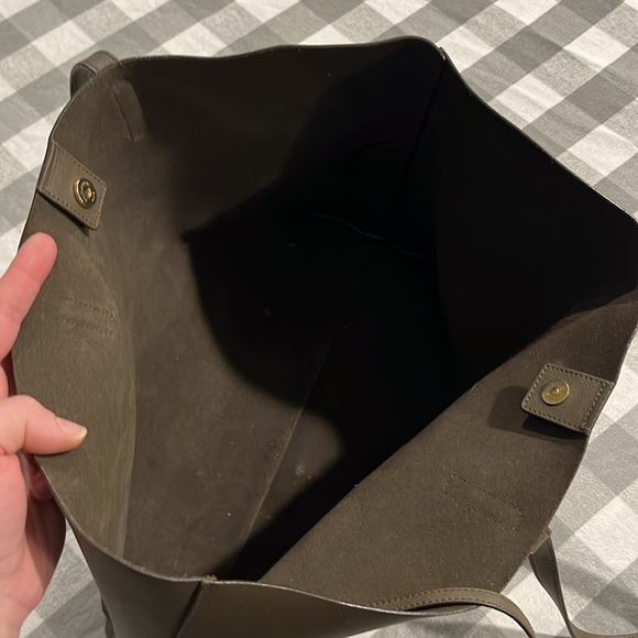 Saint Laurent Leather Tote - Authentic - Picture 6 of 7